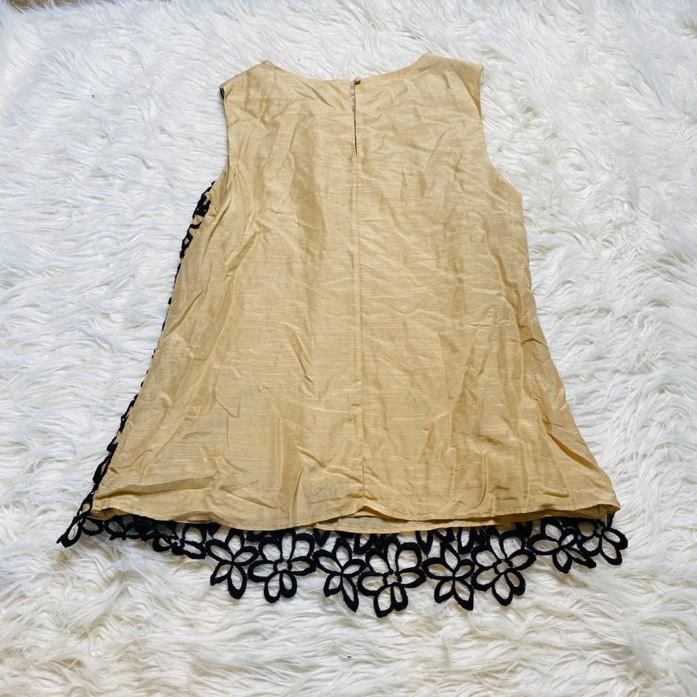 Neiman Marcus Lela Rose Crochet Floral Lace Sleeveless Women's Top Size Medium - Picture 2 of 11
